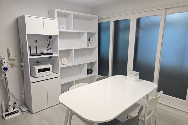 Room B 10번째 이미지