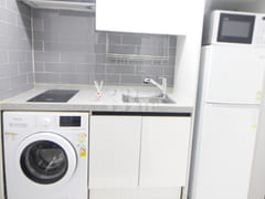Spacious studio apartment – best value for mo 4th image