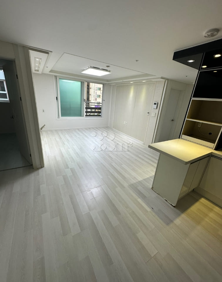 Near the station, 3 bedrooms, 2 bathrooms, 20 0th image