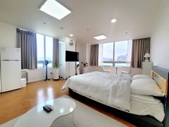 Dunsan, fully furnished with a great view 0th image