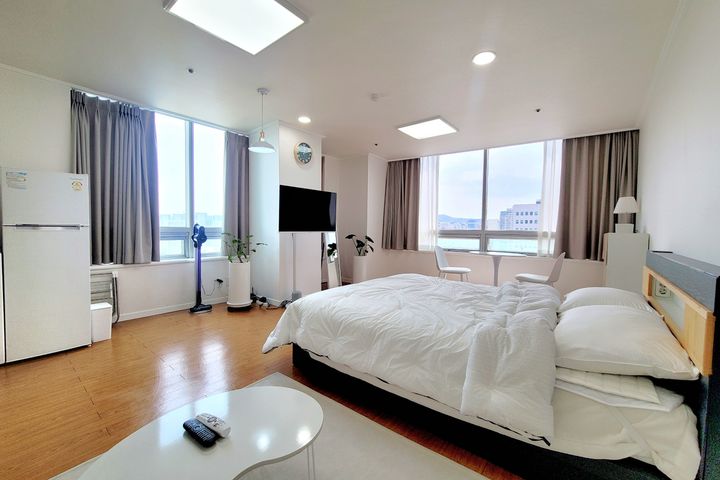 Dunsan, fully furnished with a great view 0th image