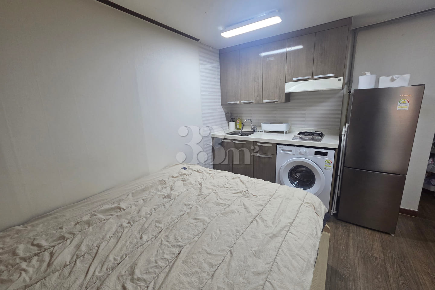 6-7 minutes from Suwon City Hall Station, fre 3th image