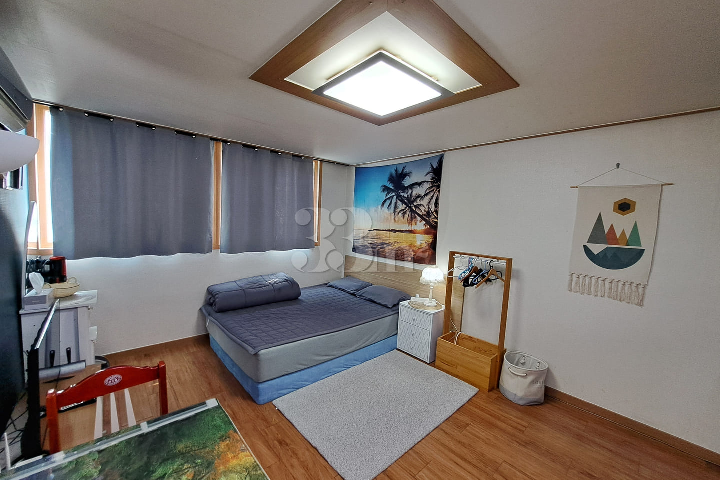 Just bring yourself, fully furnished. 1th image