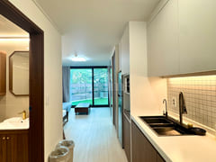 Short-term rental: Newly built, fully furnish 2th image