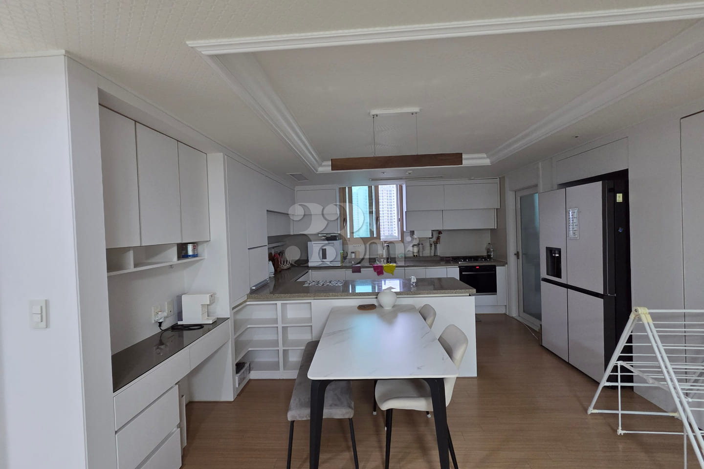 Fully furnished unit with a view of central S 3th image
