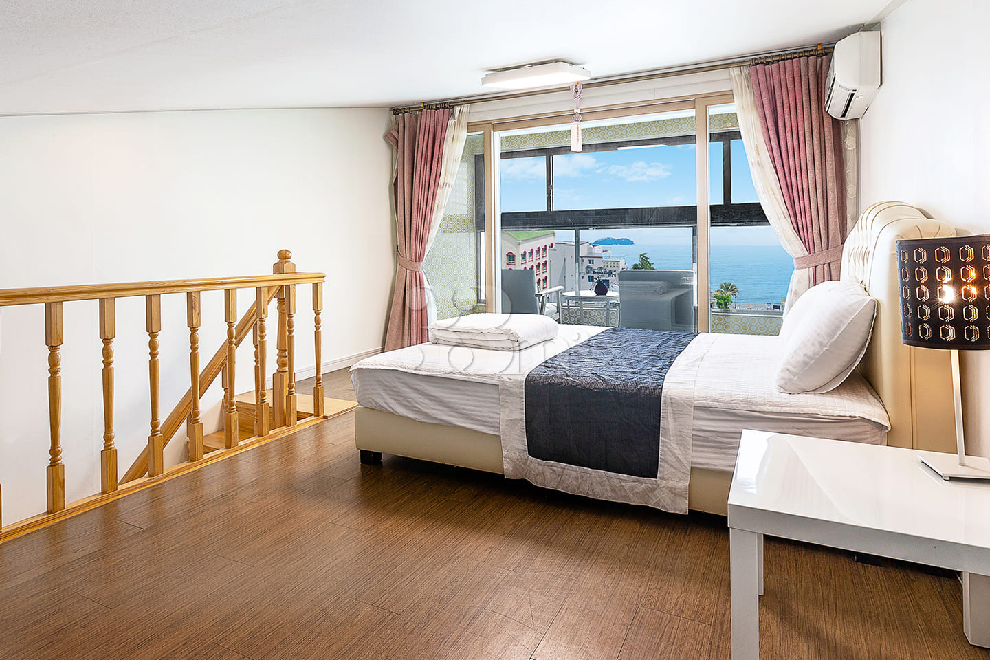 Wonderful Ocean View Villa Duplex 9th image