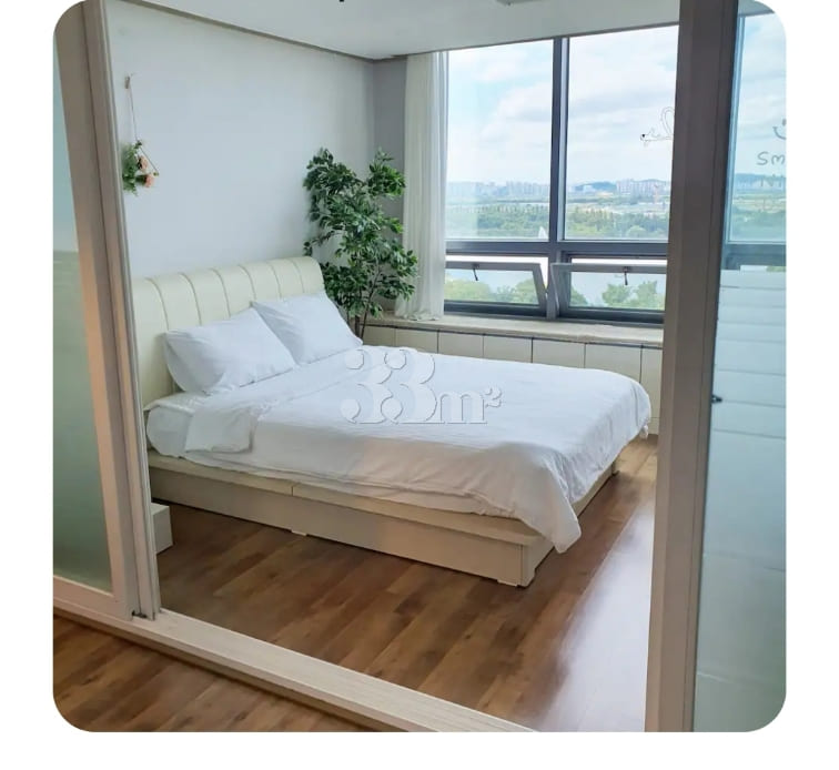 Officetel with a view of Ilsan Lake Park 1th image