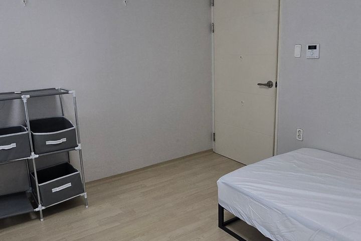 Two-bedroom apartment 9th image