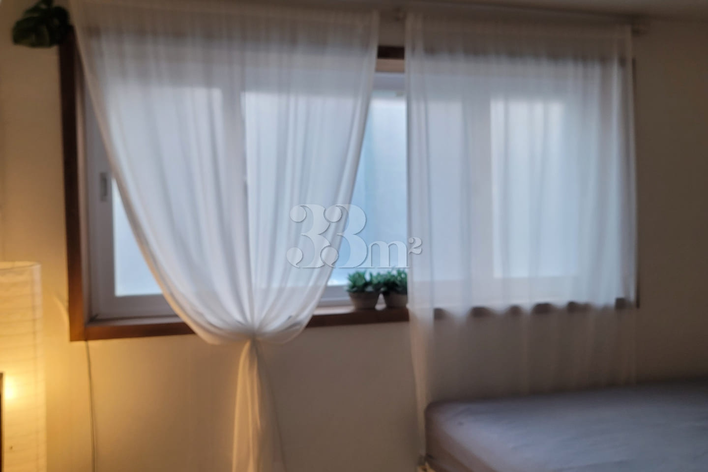 4. Fully renovated, 2 rooms with good natural 11th image