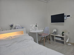 Warmth Room No. 2 5th image