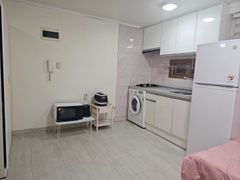 Yeoksam, affordable, long-term stay 6th image