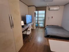 Lia House 14th image