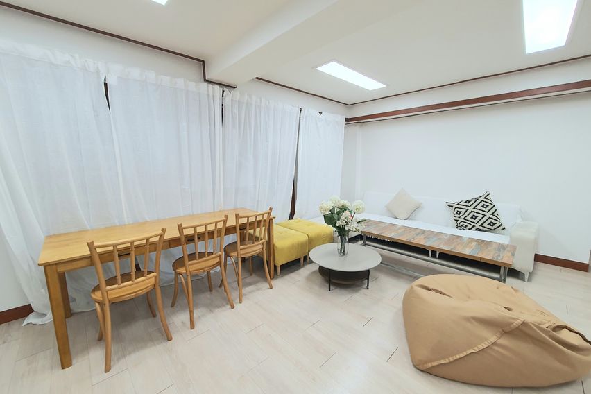 Grand House 0th image