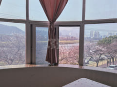 House with a view of Taehwagang National Gard 1th image