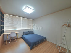 Spacious, sunlit two-room apartment 4th image