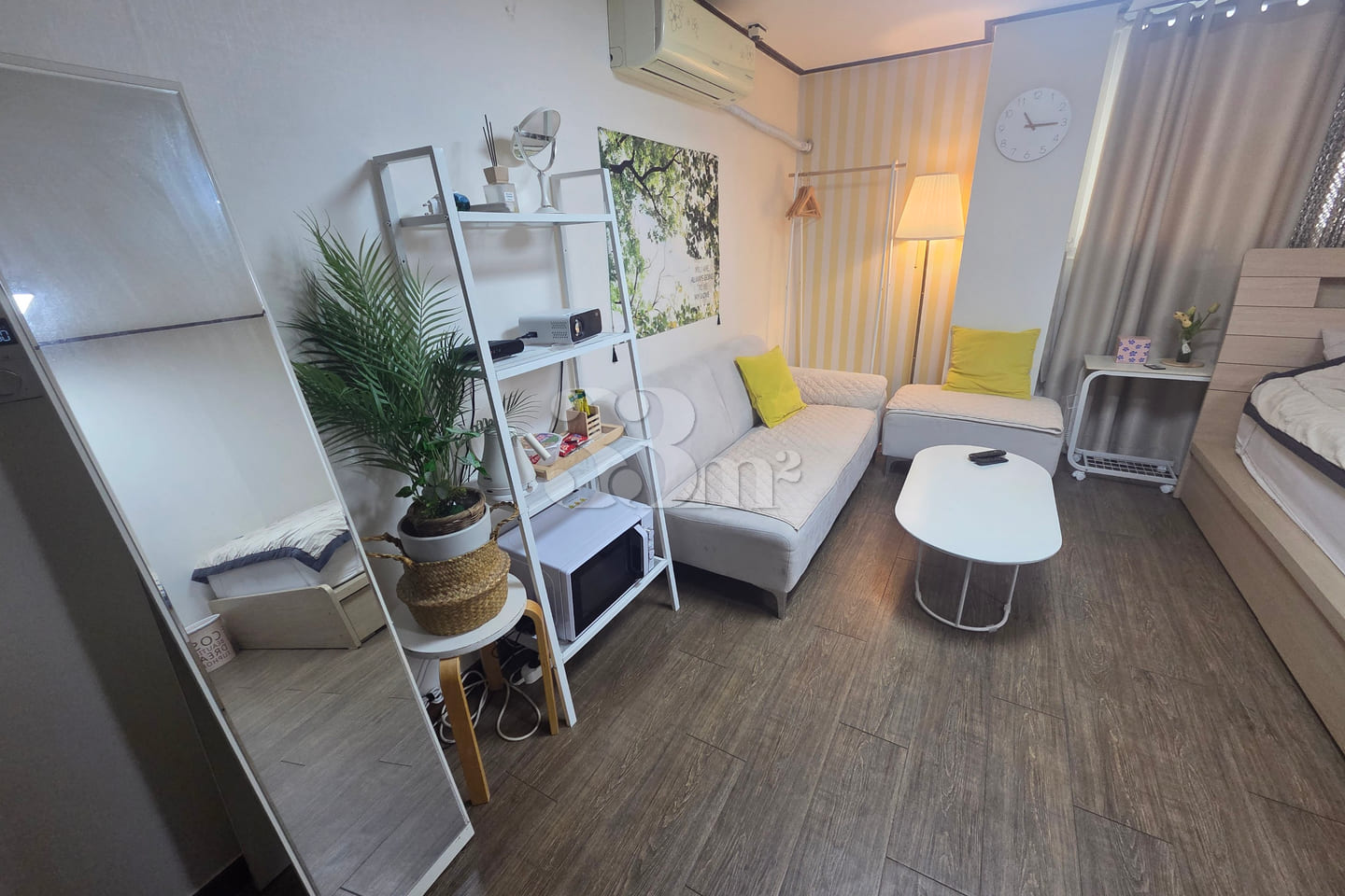 6-7 minutes from Suwon City Hall Station, fre 1th image