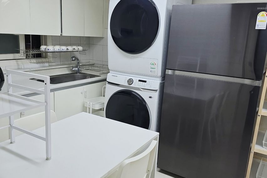 홍대 연트럴파크권 6룸 3번째 이미지