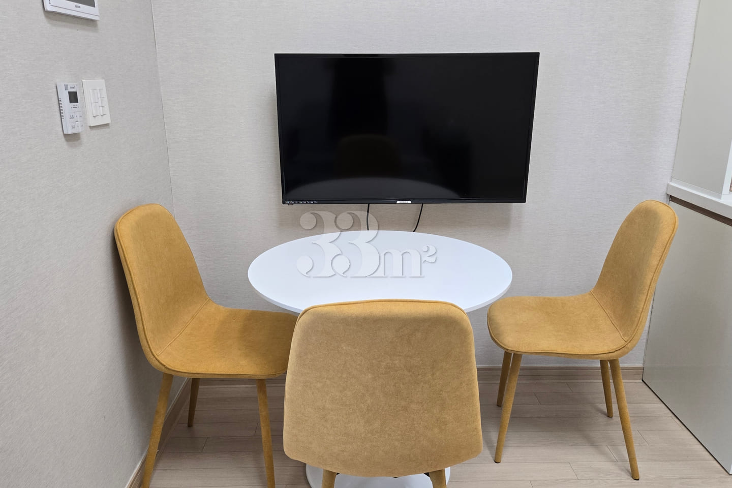 Neat studio apartment with beds for three 7th image