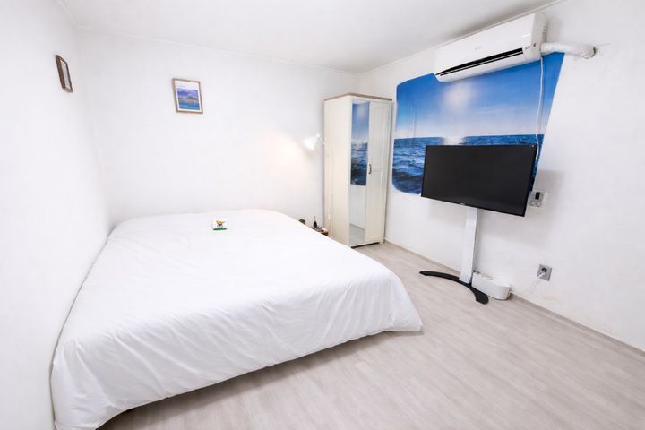 Bucheon, fully furnished, pet-friendly 0th image