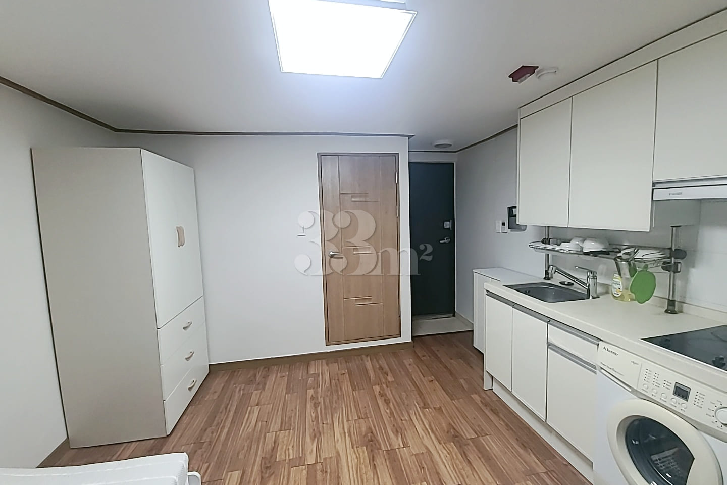 Clean studio apartment near the station 23 6th image