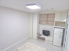 Suwon Mangpo, 1-room apartment right next to 5th image