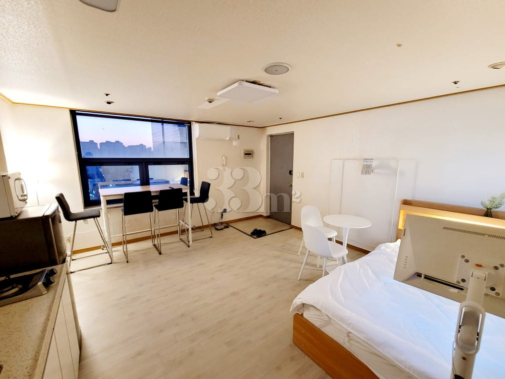 🤵 Sinchon: High-rise view, prime location ri 0th image