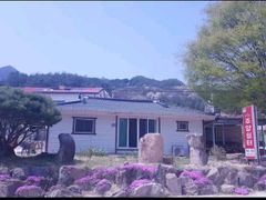 Juyang Shelter Cypress House 2th image