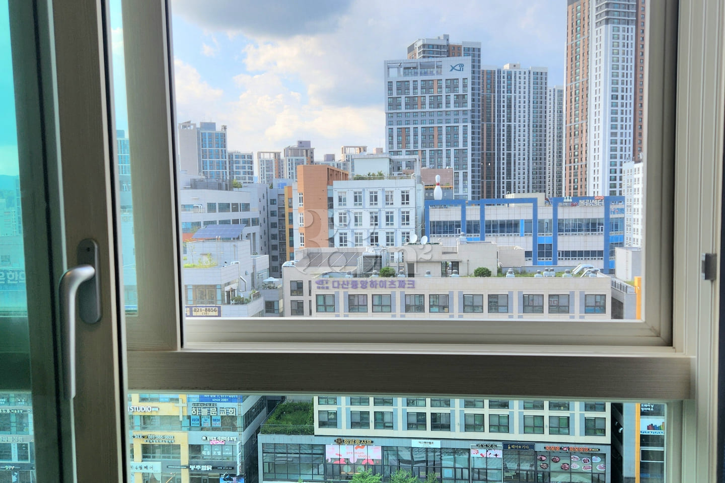 Dasan Station top floor park view, available  4th image