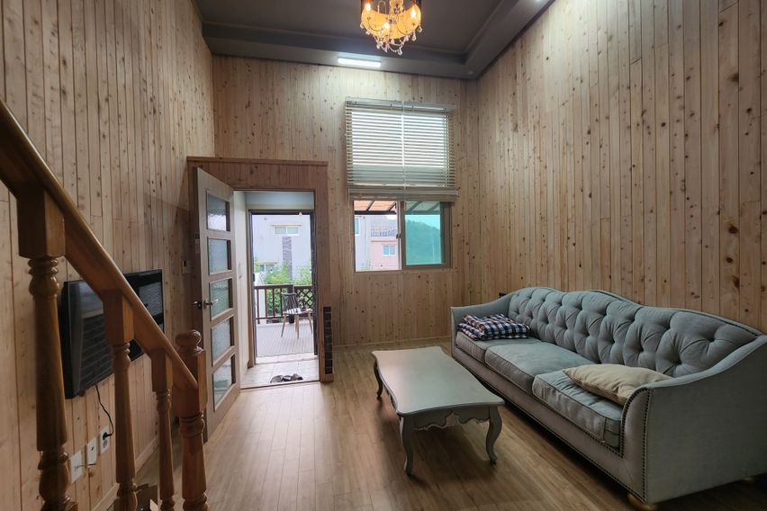 1층 편맥나무 서쪽실