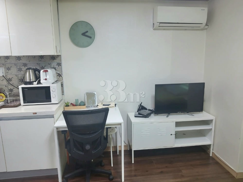 Cozy room near Sinsa Station 5th image