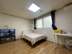 2 minutes from Nonhyeon Station (studio apart 6th image