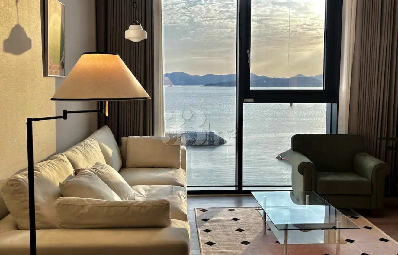 Full ocean view / 3 beds 0th image