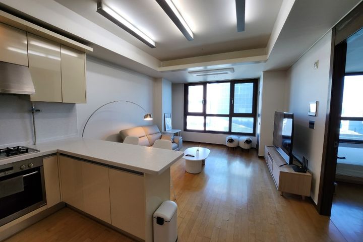 3-room officetel near the subway station 3th image