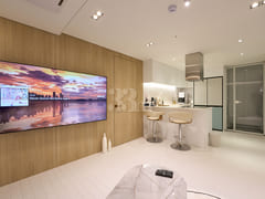 5th floor, 4 beds for 4 people + 2 bathrooms 0th image