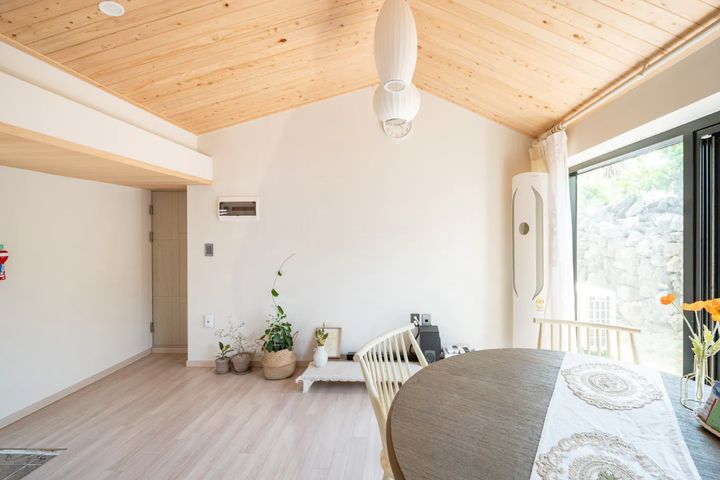 Sagye Beach Walking Distance Accommodation 7th image