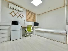 Room 207 2th image