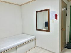 Room 207 4th image