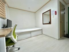 Room 207 3th image