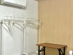 Room 201 9th image