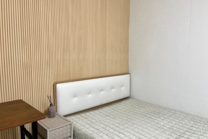 Room 201 5th image