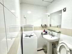 Room 201 15th image