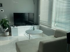 A bright and comfortable home. 0th image