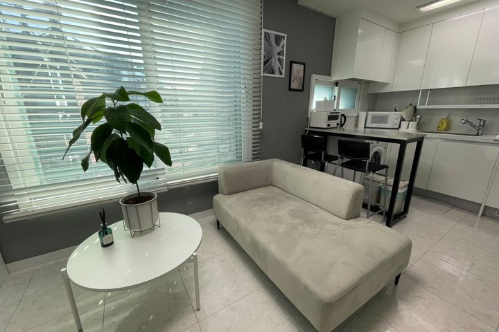 A bright and comfortable home. 7th image