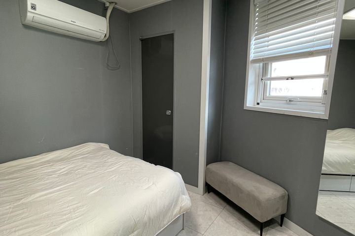 A bright and comfortable home. 9th image