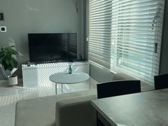 A bright and comfortable home. 2th image