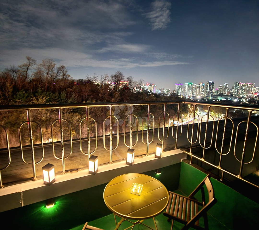 Sky Rooftop 18th image