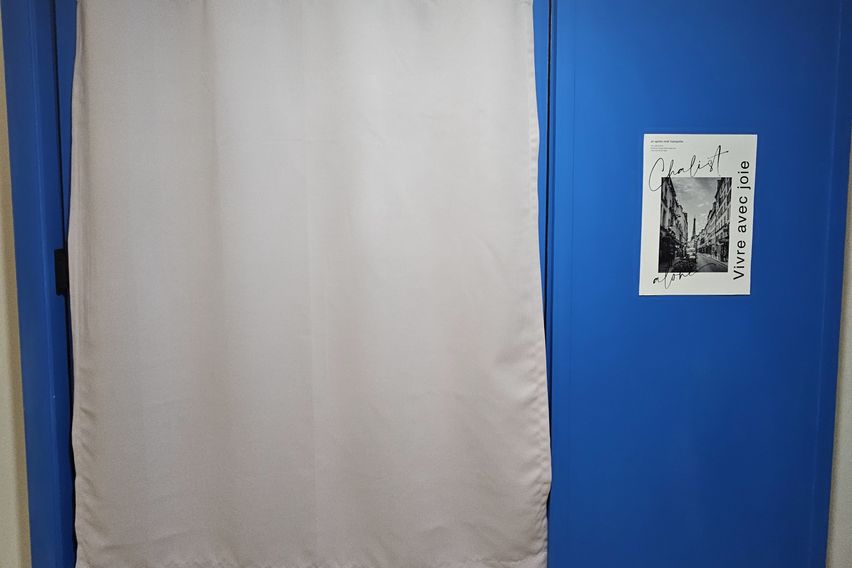 B룸(2인실)-창측침대