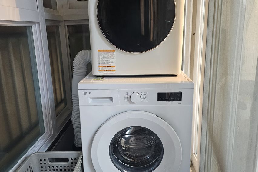 B룸(2인실)-창측침대