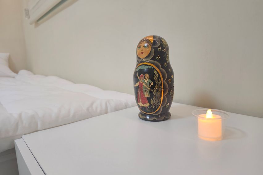 B룸(2인실)-창측침대