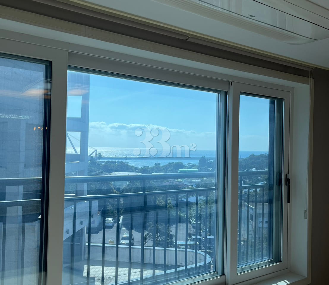 An unobstructed ocean view 0th image